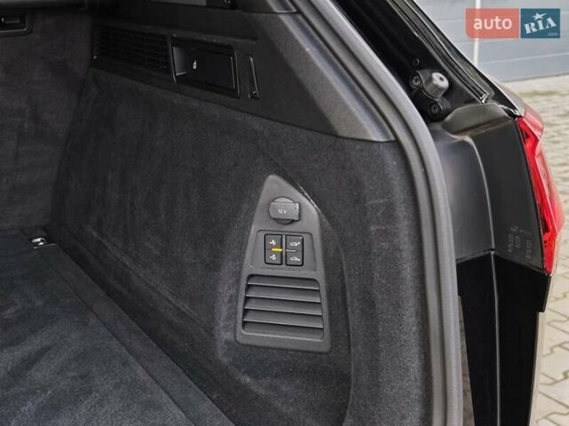 Черный Фольксваген Туарег, объемом двигателя 2.97 л и пробегом 98 тыс. км за 59980 $, фото 70 на Automoto.ua