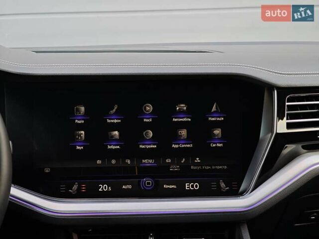 Черный Фольксваген Туарег, объемом двигателя 2.97 л и пробегом 108 тыс. км за 57499 $, фото 32 на Automoto.ua