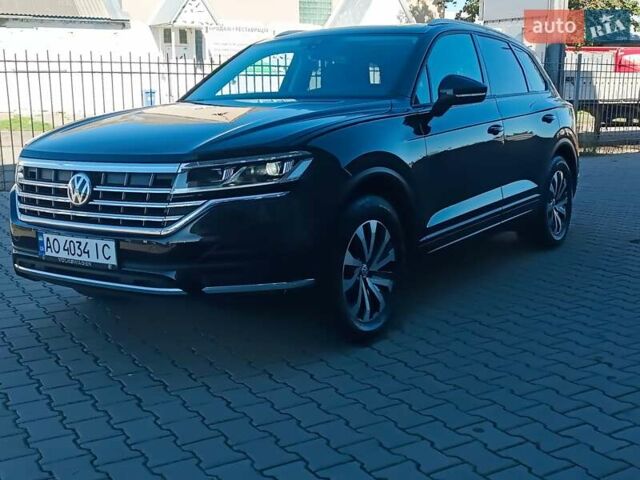 Черный Фольксваген Туарег, объемом двигателя 2.97 л и пробегом 255 тыс. км за 42000 $, фото 10 на Automoto.ua