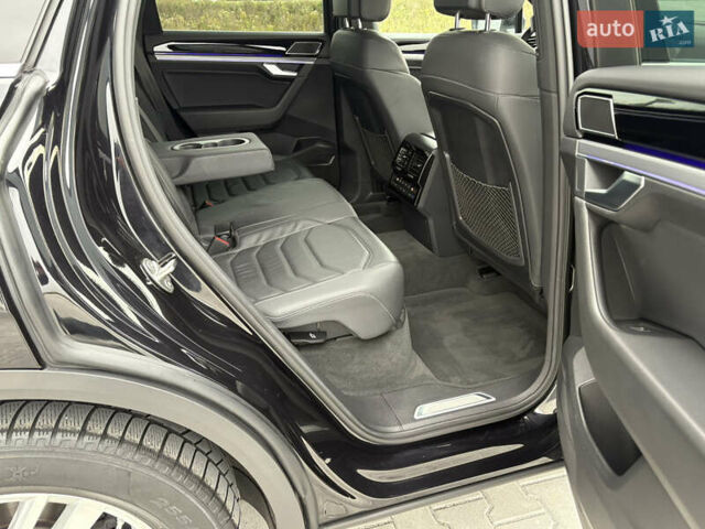 Черный Фольксваген Туарег, объемом двигателя 3 л и пробегом 188 тыс. км за 44555 $, фото 74 на Automoto.ua