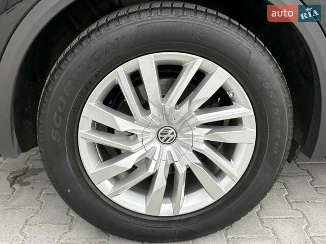 Черный Фольксваген Туарег, объемом двигателя 3 л и пробегом 188 тыс. км за 44555 $, фото 87 на Automoto.ua