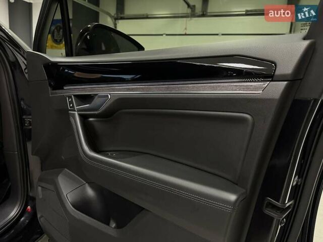 Черный Фольксваген Туарег, объемом двигателя 2.97 л и пробегом 123 тыс. км за 49900 $, фото 55 на Automoto.ua
