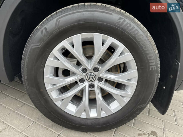 Фольксваген Туарег 2019 в Дубно на Automoto.ua Черный Фольксваген Туарег, объемом двигателя 3 л и пробегом 48 тыс. км за 43500 $, фото 21 на Automoto.ua