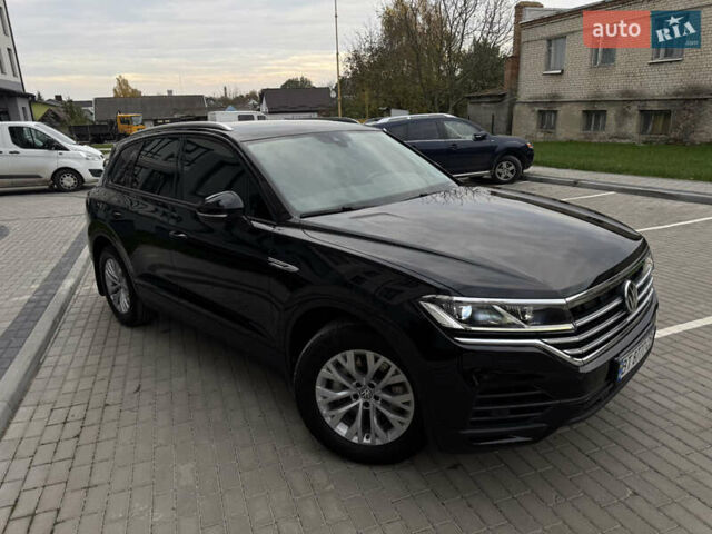 Фольксваген Туарег 2019 в Дубно на Automoto.ua Черный Фольксваген Туарег, объемом двигателя 3 л и пробегом 48 тыс. км за 43500 $, фото 73 на Automoto.ua