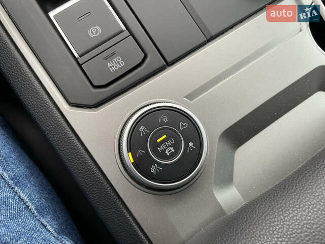 Черный Фольксваген Туарег, объемом двигателя 2.99 л и пробегом 135 тыс. км за 36950 $, фото 7 на Automoto.ua