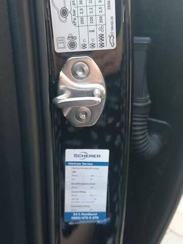 Черный Фольксваген Туарег, объемом двигателя 2.97 л и пробегом 163 тыс. км за 51500 $, фото 16 на Automoto.ua