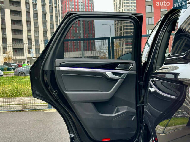 Черный Фольксваген Туарег, объемом двигателя 3 л и пробегом 141 тыс. км за 48500 $, фото 47 на Automoto.ua