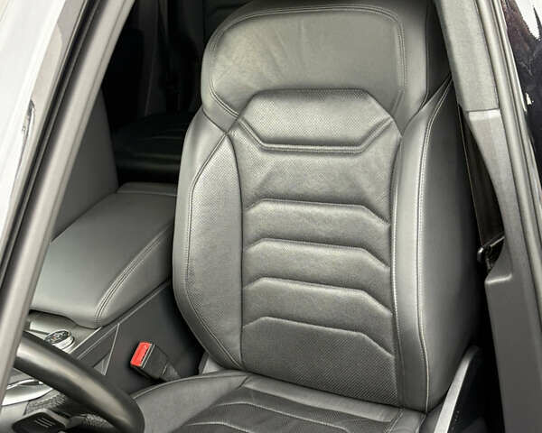 Черный Фольксваген Туарег, объемом двигателя 3 л и пробегом 188 тыс. км за 44555 $, фото 49 на Automoto.ua