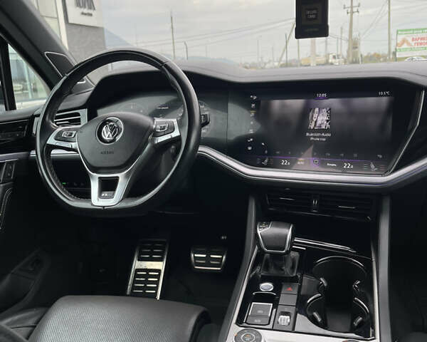 Черный Фольксваген Туарег, объемом двигателя 2.97 л и пробегом 267 тыс. км за 43900 $, фото 14 на Automoto.ua