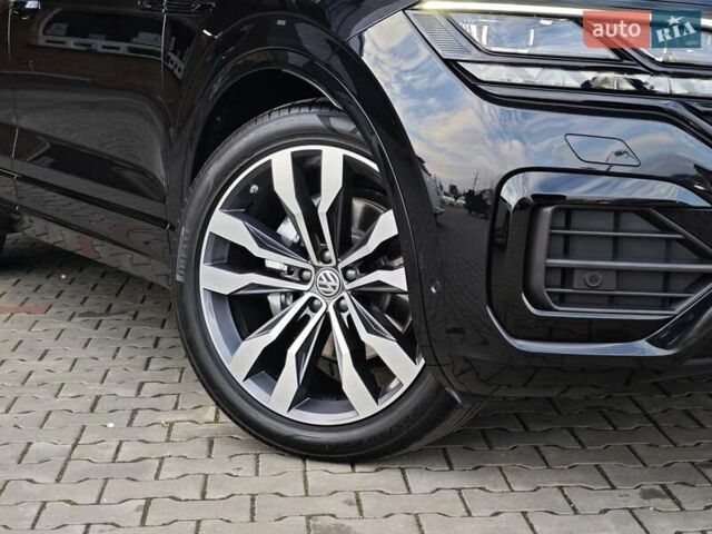 Черный Фольксваген Туарег, объемом двигателя 2.97 л и пробегом 98 тыс. км за 59980 $, фото 12 на Automoto.ua