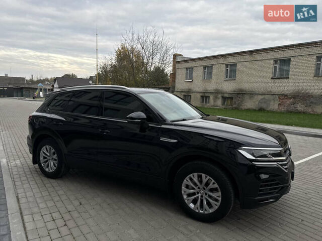 Фольксваген Туарег 2019 в Дубно на Automoto.ua Черный Фольксваген Туарег, объемом двигателя 3 л и пробегом 48 тыс. км за 43500 $, фото 13 на Automoto.ua