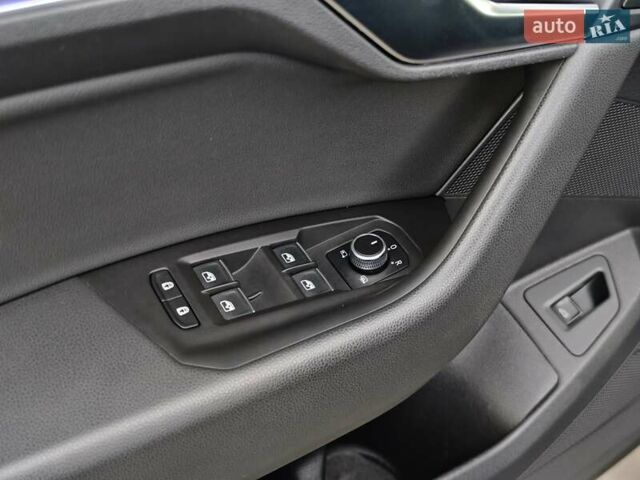 Черный Фольксваген Туарег, объемом двигателя 2.97 л и пробегом 98 тыс. км за 59980 $, фото 26 на Automoto.ua