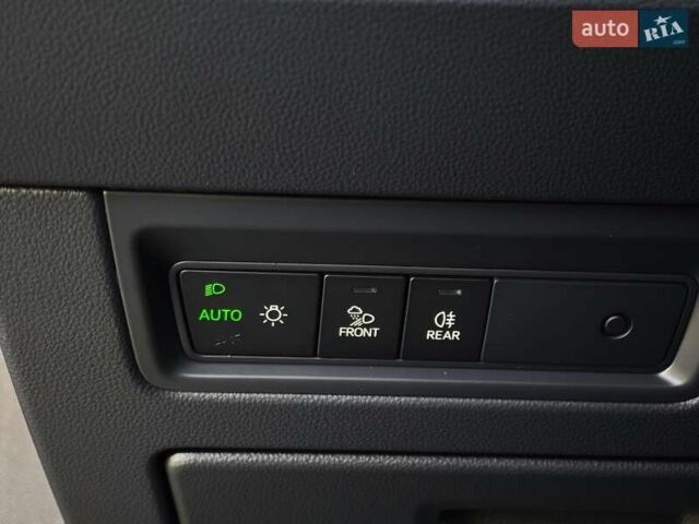 Черный Фольксваген Туарег, объемом двигателя 2.97 л и пробегом 108 тыс. км за 57499 $, фото 24 на Automoto.ua