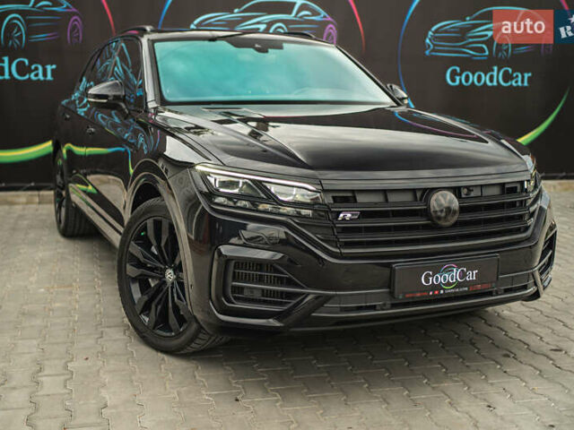 Черный Фольксваген Туарег, объемом двигателя 3.96 л и пробегом 170 тыс. км за 57777 $, фото 2 на Automoto.ua