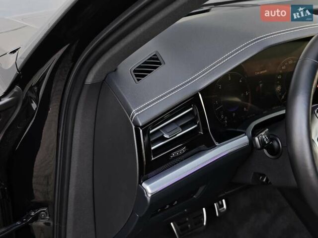 Черный Фольксваген Туарег, объемом двигателя 2.97 л и пробегом 108 тыс. км за 57499 $, фото 23 на Automoto.ua