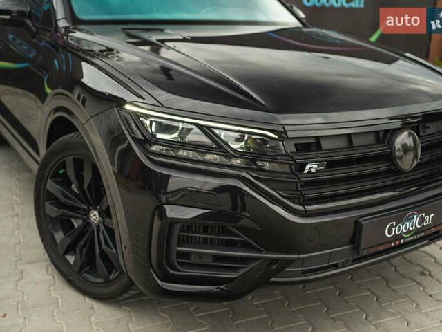 Черный Фольксваген Туарег, объемом двигателя 3.96 л и пробегом 170 тыс. км за 57777 $, фото 3 на Automoto.ua