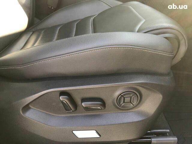 Чорний Фольксваген Туарег, об'ємом двигуна 3 л та пробігом 119 тис. км за 49990 $, фото 19 на Automoto.ua