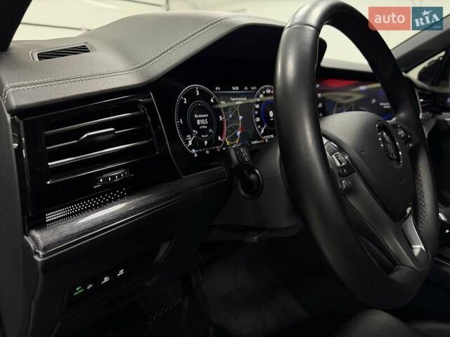 Черный Фольксваген Туарег, объемом двигателя 2.97 л и пробегом 123 тыс. км за 49900 $, фото 34 на Automoto.ua