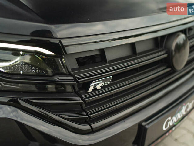 Черный Фольксваген Туарег, объемом двигателя 3.96 л и пробегом 170 тыс. км за 57777 $, фото 7 на Automoto.ua