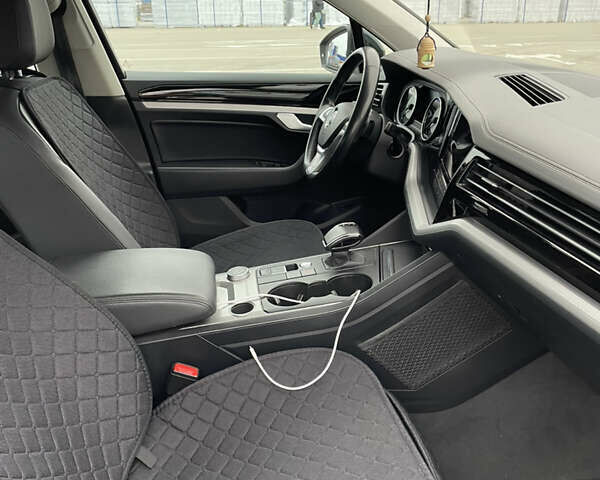 Черный Фольксваген Туарег, объемом двигателя 2.99 л и пробегом 135 тыс. км за 36950 $, фото 23 на Automoto.ua