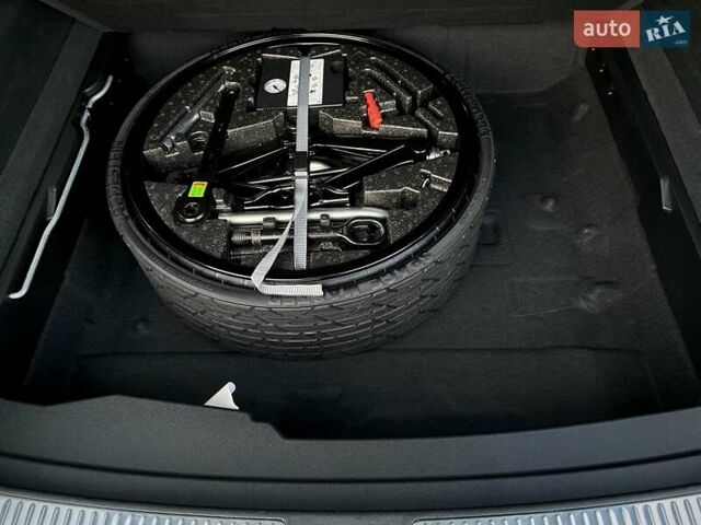 Черный Фольксваген Туарег, объемом двигателя 2.97 л и пробегом 130 тыс. км за 46500 $, фото 58 на Automoto.ua