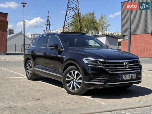 Черный Фольксваген Туарег, объемом двигателя 2.97 л и пробегом 194 тыс. км за 48200 $, фото 46 на Automoto.ua