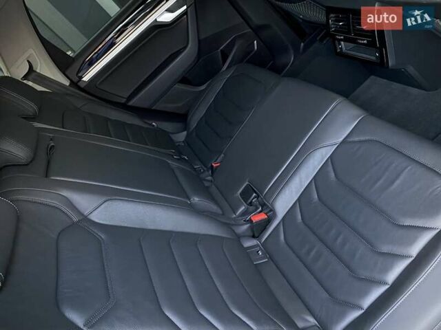 Черный Фольксваген Туарег, объемом двигателя 2.97 л и пробегом 130 тыс. км за 46500 $, фото 62 на Automoto.ua