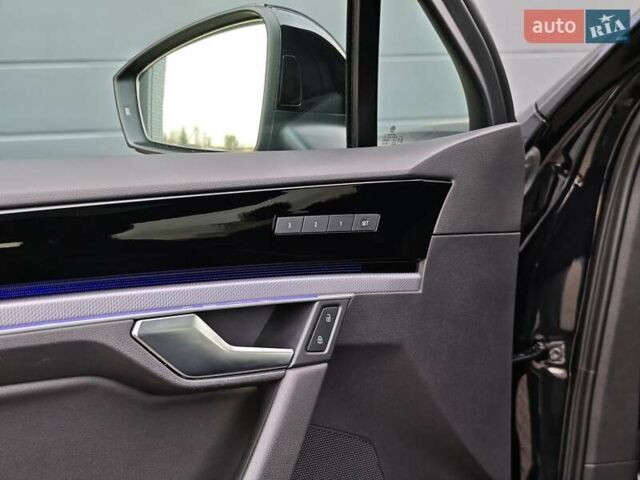 Черный Фольксваген Туарег, объемом двигателя 2.97 л и пробегом 98 тыс. км за 59980 $, фото 25 на Automoto.ua