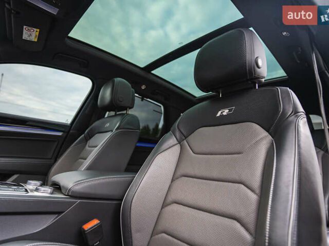 Черный Фольксваген Туарег, объемом двигателя 3.96 л и пробегом 170 тыс. км за 57777 $, фото 92 на Automoto.ua