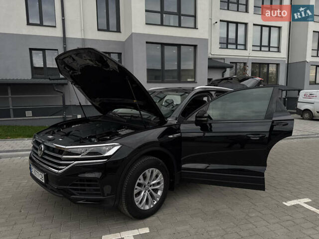 Фольксваген Туарег 2019 в Дубно на Automoto.ua Черный Фольксваген Туарег, объемом двигателя 3 л и пробегом 48 тыс. км за 43500 $, фото 69 на Automoto.ua