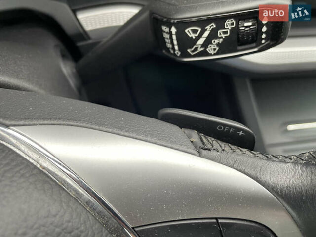 Черный Фольксваген Туарег, объемом двигателя 2.99 л и пробегом 135 тыс. км за 36950 $, фото 4 на Automoto.ua