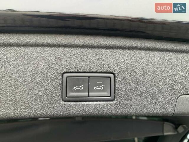 Черный Фольксваген Туарег, объемом двигателя 2.97 л и пробегом 77 тыс. км за 51000 $, фото 34 на Automoto.ua