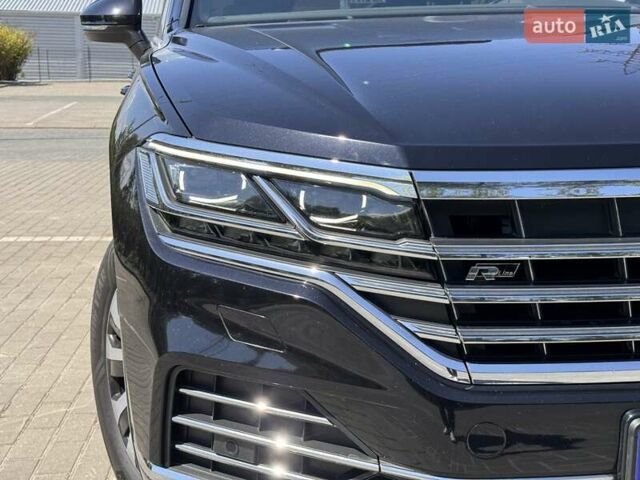 Черный Фольксваген Туарег, объемом двигателя 2.97 л и пробегом 194 тыс. км за 48200 $, фото 45 на Automoto.ua