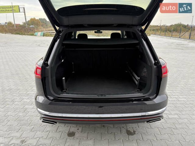 Черный Фольксваген Туарег, объемом двигателя 3 л и пробегом 188 тыс. км за 44555 $, фото 76 на Automoto.ua