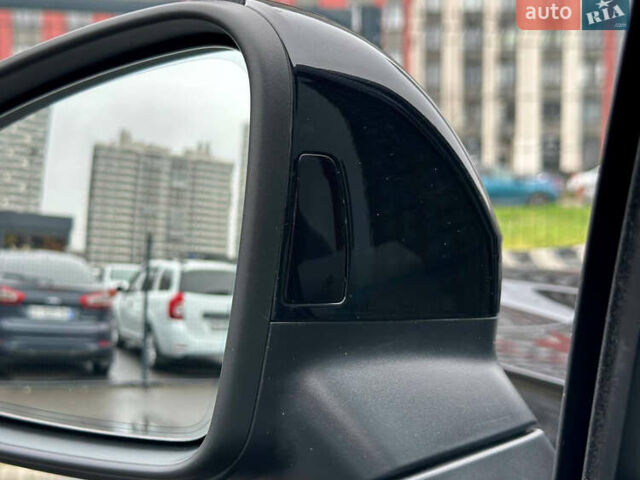 Черный Фольксваген Туарег, объемом двигателя 3 л и пробегом 141 тыс. км за 48500 $, фото 60 на Automoto.ua