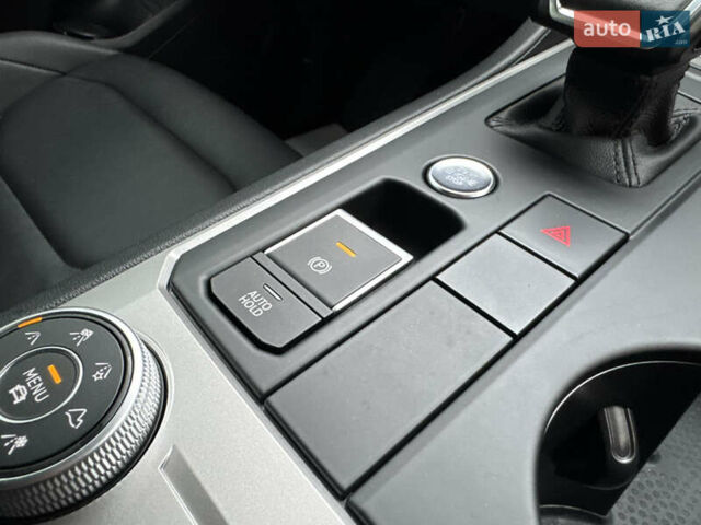 Фольксваген Туарег 2019 в Дубно на Automoto.ua Черный Фольксваген Туарег, объемом двигателя 3 л и пробегом 48 тыс. км за 43500 $, фото 47 на Automoto.ua