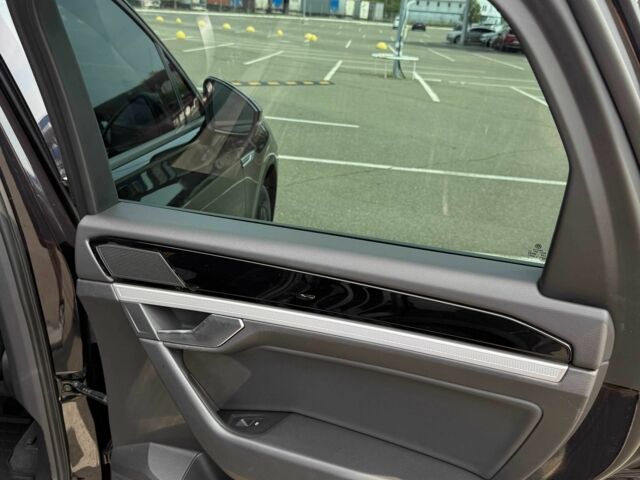 Черный Фольксваген Туарег, объемом двигателя 3 л и пробегом 163 тыс. км за 40000 $, фото 12 на Automoto.ua