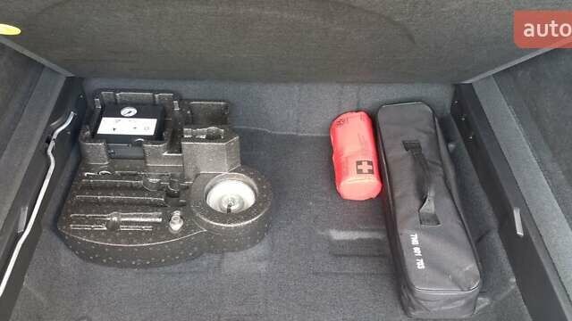 Черный Фольксваген Туарег, объемом двигателя 2.97 л и пробегом 163 тыс. км за 51500 $, фото 5 на Automoto.ua