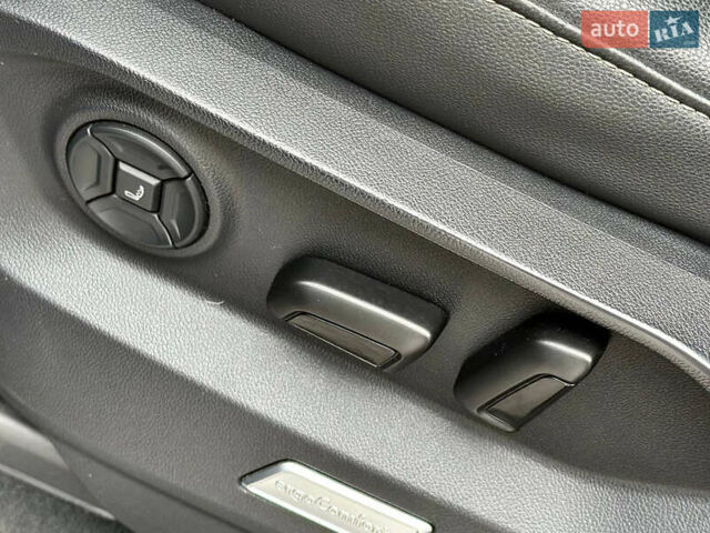 Черный Фольксваген Туарег, объемом двигателя 2.97 л и пробегом 129 тыс. км за 48500 $, фото 26 на Automoto.ua