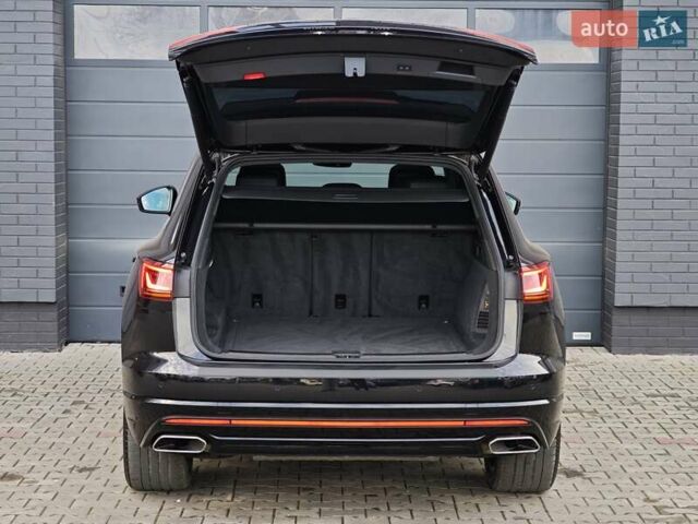 Черный Фольксваген Туарег, объемом двигателя 2.97 л и пробегом 98 тыс. км за 59980 $, фото 68 на Automoto.ua