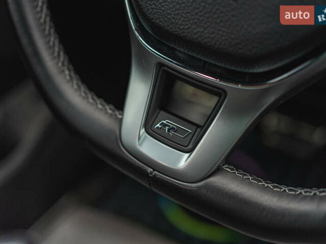 Черный Фольксваген Туарег, объемом двигателя 3.96 л и пробегом 170 тыс. км за 57777 $, фото 77 на Automoto.ua