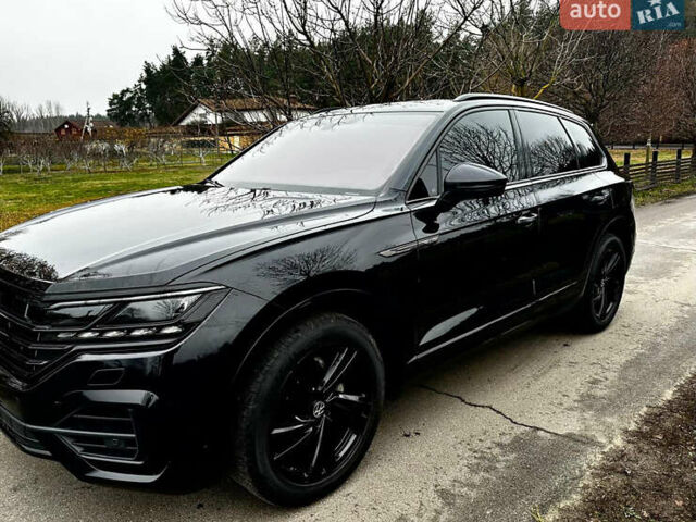 Черный Фольксваген Туарег, объемом двигателя 3 л и пробегом 115 тыс. км за 45500 $, фото 3 на Automoto.ua