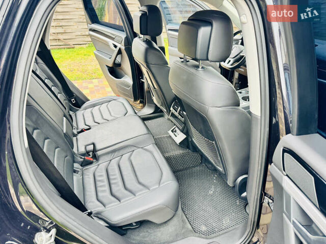 Черный Фольксваген Туарег, объемом двигателя 3 л и пробегом 195 тыс. км за 33700 $, фото 16 на Automoto.ua