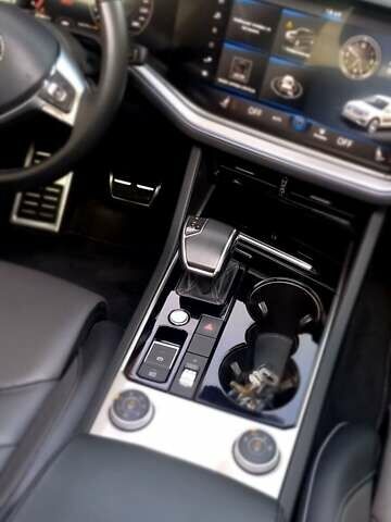 Черный Фольксваген Туарег, объемом двигателя 2.97 л и пробегом 163 тыс. км за 51500 $, фото 24 на Automoto.ua