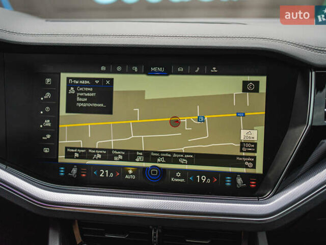 Черный Фольксваген Туарег, объемом двигателя 3.96 л и пробегом 170 тыс. км за 57777 $, фото 84 на Automoto.ua