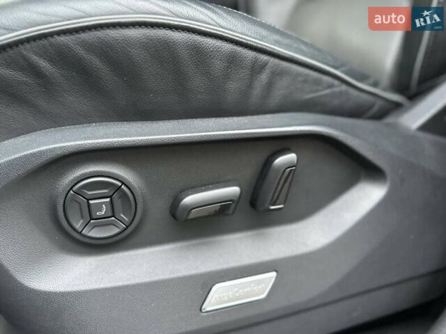 Черный Фольксваген Туарег, объемом двигателя 3 л и пробегом 115 тыс. км за 45500 $, фото 57 на Automoto.ua