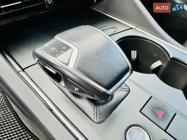 Черный Фольксваген Туарег, объемом двигателя 3 л и пробегом 195 тыс. км за 33700 $, фото 24 на Automoto.ua