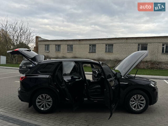 Фольксваген Туарег 2019 в Дубно на Automoto.ua Черный Фольксваген Туарег, объемом двигателя 3 л и пробегом 48 тыс. км за 43500 $, фото 71 на Automoto.ua