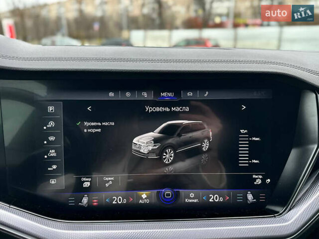 Черный Фольксваген Туарег, объемом двигателя 2.97 л и пробегом 129 тыс. км за 48500 $, фото 31 на Automoto.ua