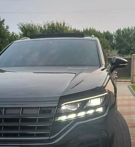 Черный Фольксваген Туарег, объемом двигателя 2.97 л и пробегом 163 тыс. км за 51500 $, фото 29 на Automoto.ua